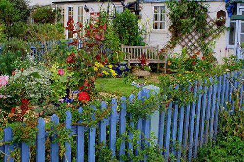 Как красиво оформить двор на даче и в частном доме : LifeStyle : Liveru