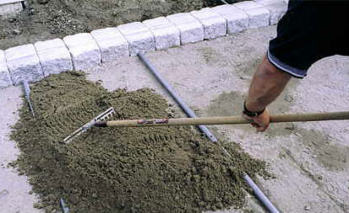 Почему нужно укладывать плитку на бетонное основание