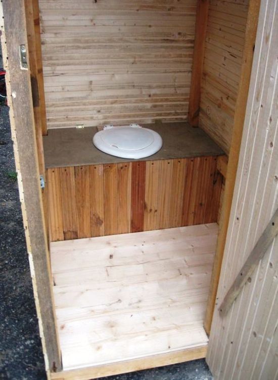 Дачный туалет типа Шалаш своими руками:устройство,материалы