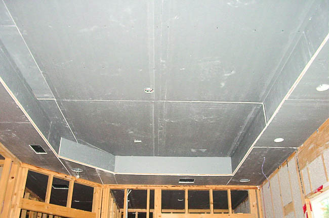 Двухуровневые потолки из гипсокартона своими руками: изготовление и монтаж