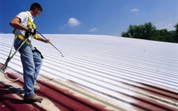 Чем покрасить крышу дома из железа?