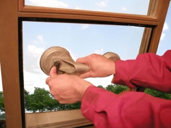 Как поменять стекло в стеклопакете своими руками