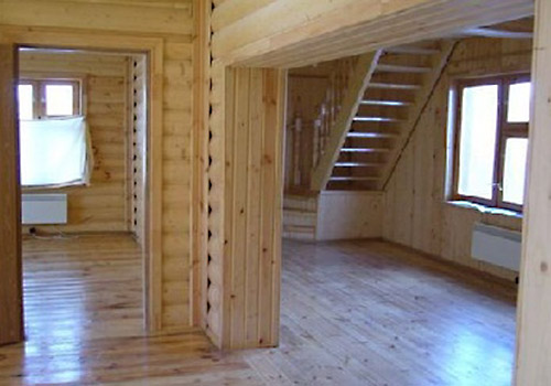 Dorada unutar drvene kuće: preporuke za odabir materijala i 70 toplih i estetskih rješenja 
