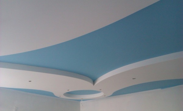 Покраска потолка водоэмульсионной краской краскопультом и ее стоимость