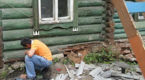 Замена и усиление фундамента под стоящим деревянным домом: объясняем досконально