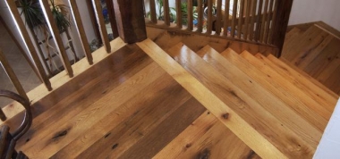 Краска для деревянных лестниц внутри дома