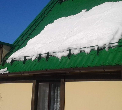 Картинки по запросу Снегозадержатели на дах