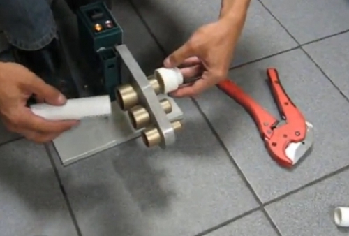 Соединение пластиковых труб для канализации в бане