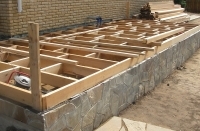 Фундамент для веранды из древесины, бетона