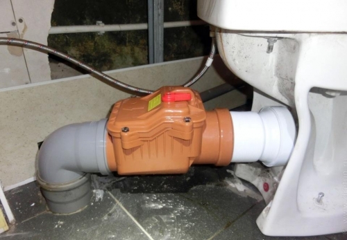 Клапан на трубу канализации от запаха