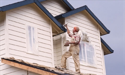Как покрасить дом снаружи? Цвет деревянного дома своими руками; Обзор